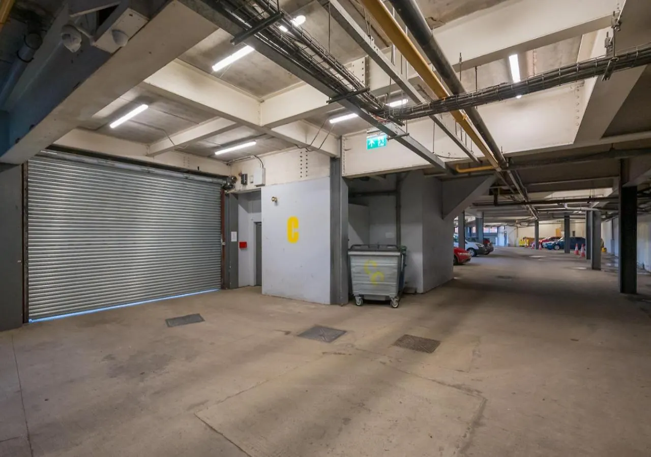 Central Comfort Apt 2 Bed And Balcony Belfast