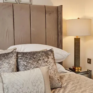 Deluxe River Canal View & Free Secure Parking! Apartment Leeds (West Yorkshire)