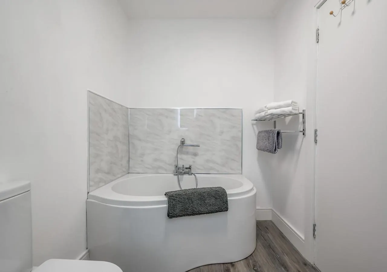 Central Comfort Apt 2 Bed And Balcony Belfast Appartamento