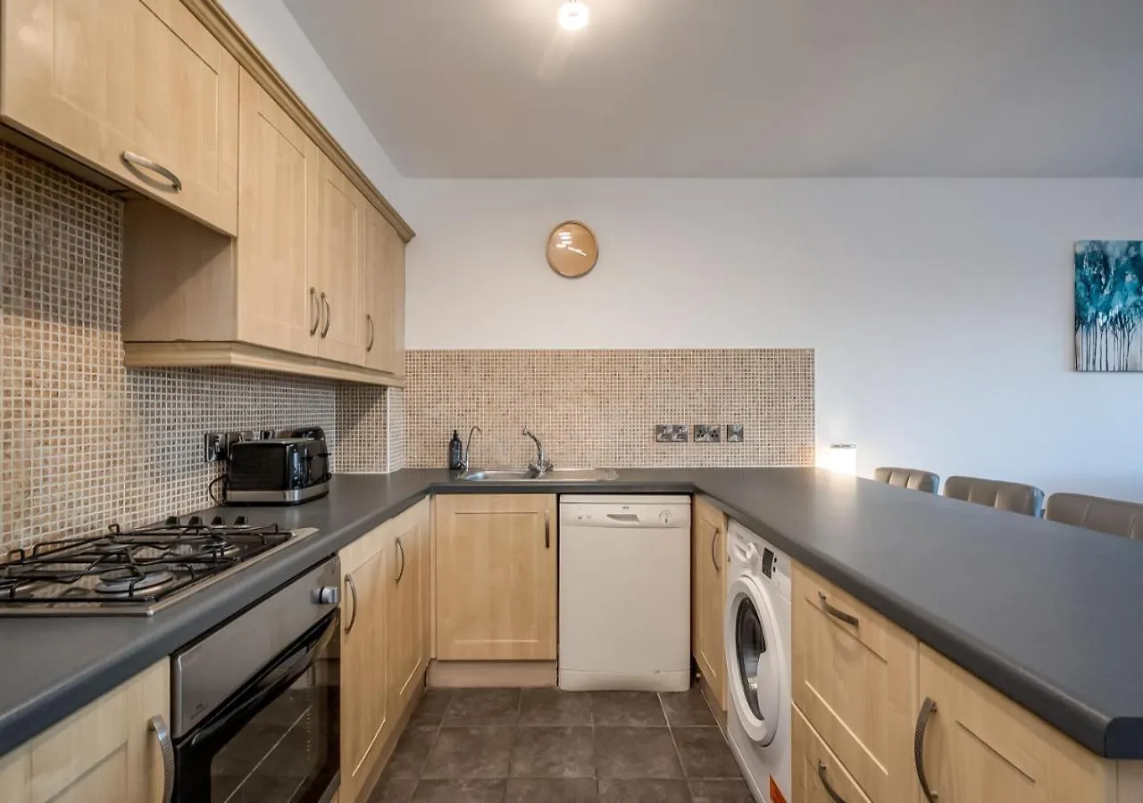 Central Comfort Apt 2 Bed And Balcony Belfast 0*,